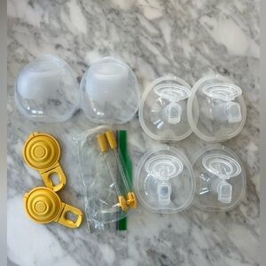 **SOLD** Medela Hands-free Collection Cups